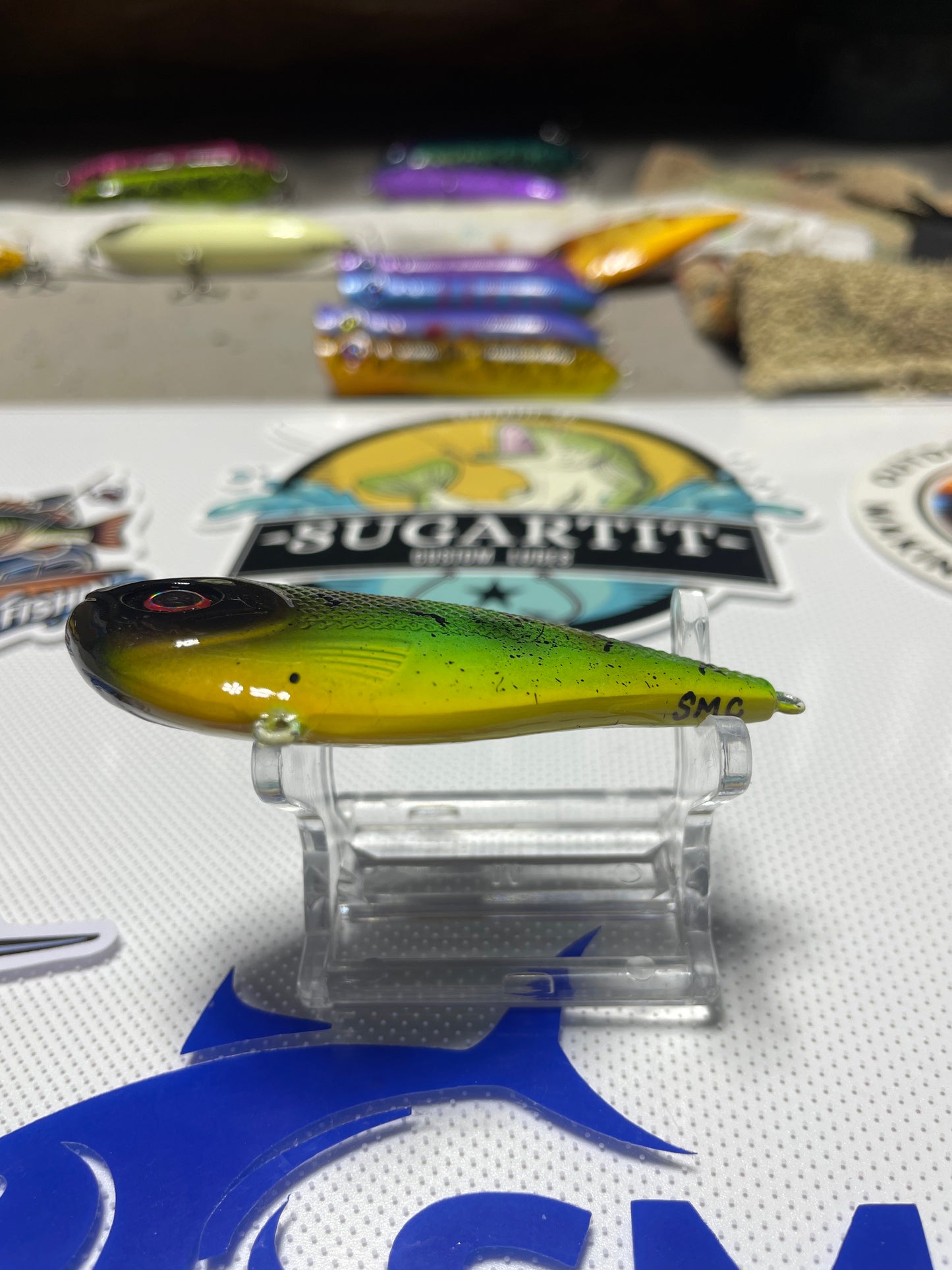 70 mm lipless